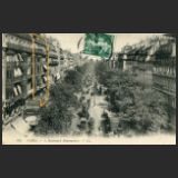 Vue du boulevard Montmartre depuis le carrefour Richelieu-Drouot