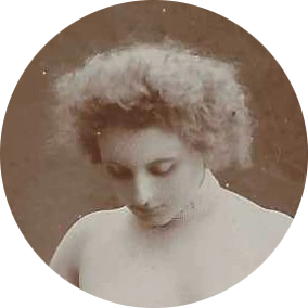 Visage du modèle posant pour une série 'Le Coucher'